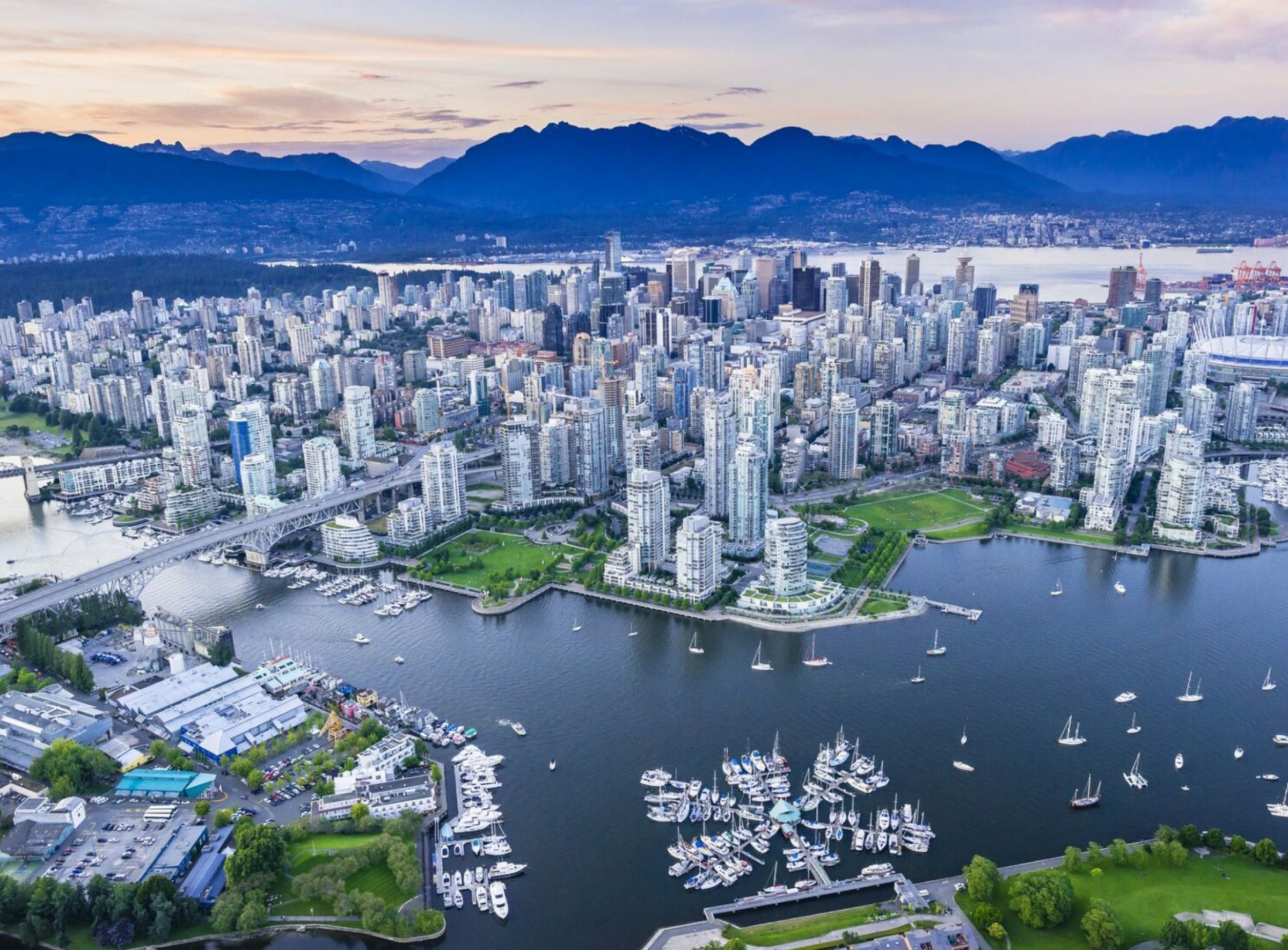 Enchanting City of Vancouver: The Best Tour Guide in 2024